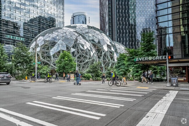 Elevate your lifestyle in Denny Triangle, where modernity meets metropolitan allure.