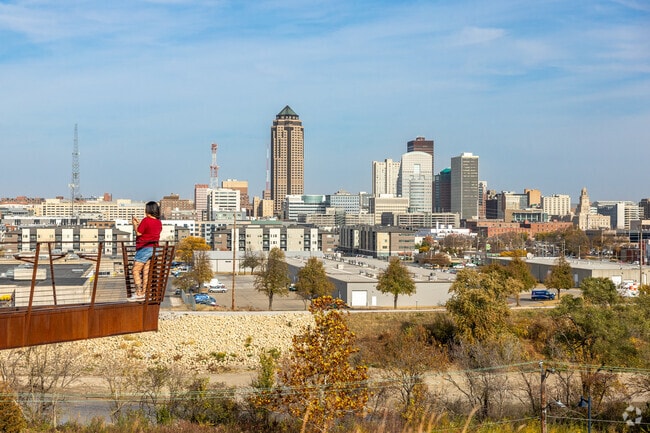 EMC Overlook at MacRae Park is a beautiful spot to take photos of Des Moines.