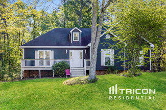 4068 N Shores Dr NW, Acworth, GA 30101