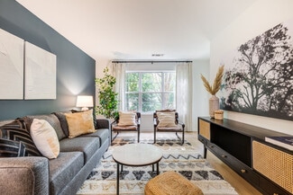 11410 Esplanade Dr, Reston, VA 20194