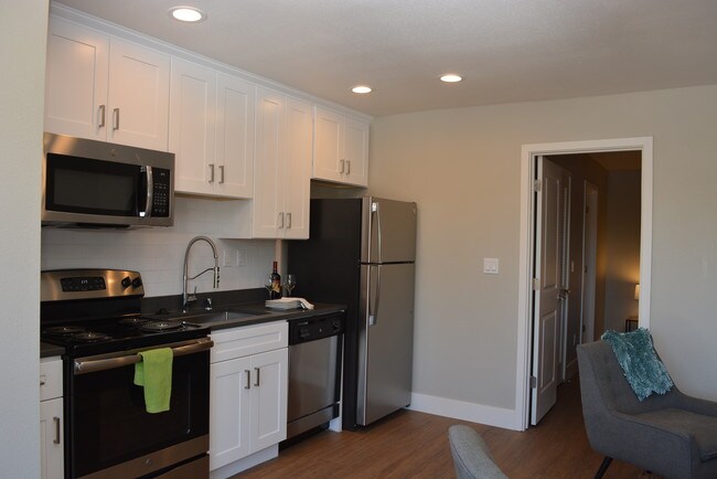 Access @ Rohnert Park, Rohnert Park, CA 94928 - photo 5