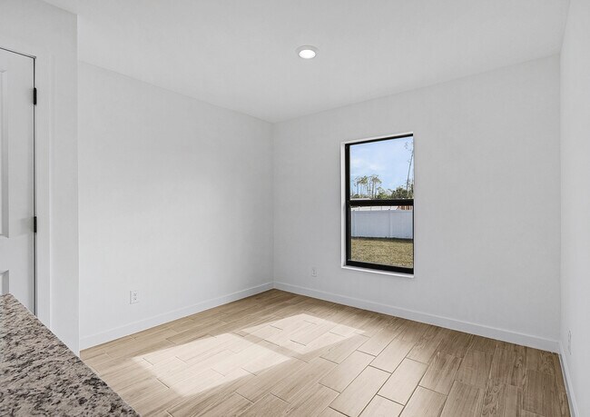 825 Yellowbird Dr unit 37023253, Fort Myers, FL 33913 - photo 5