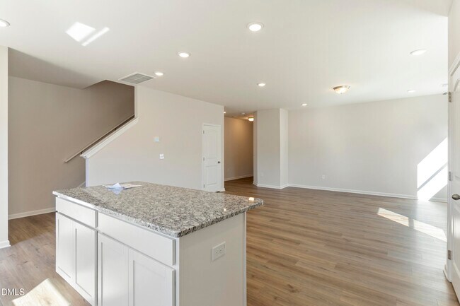 220 Courtside Dr, Dunn, NC 28334 - photo 7