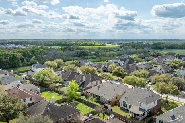 Discover the vibrant essence of Teal Run's community spirit.