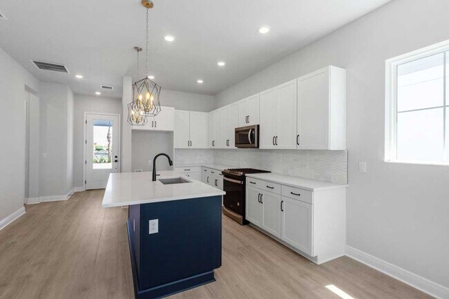 1550 Merrythought Ln unit 36487744, Sarasota, FL 34240 - photo 6