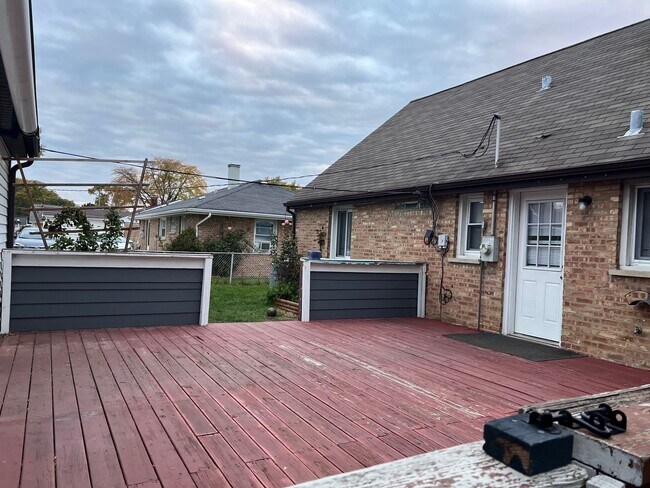 6309 W 83rd St, Burbank, IL 60459 - photo 2