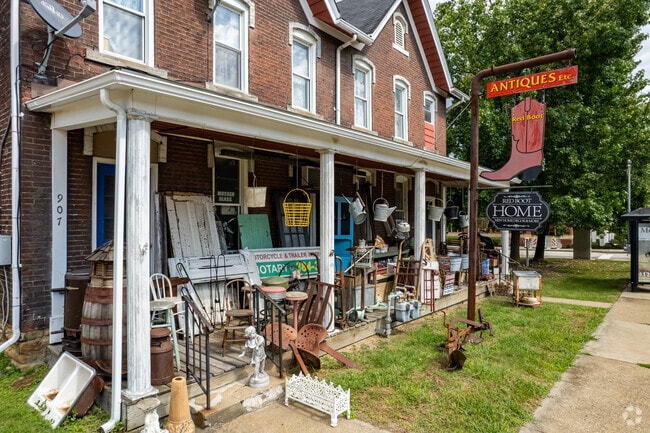 Monongahela residents know all about Red Boot Antiques.