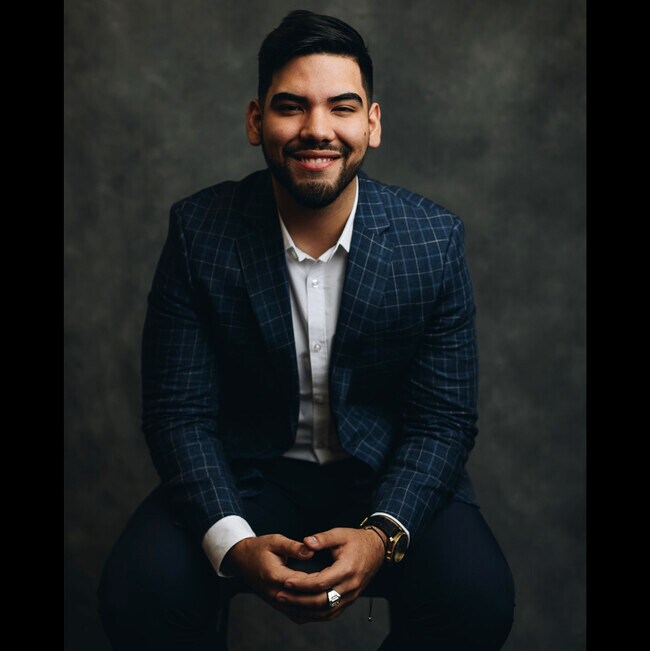 Agent Photo