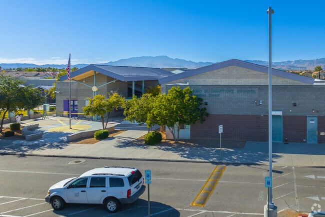 Tony Alamo Elementary School Photo  4