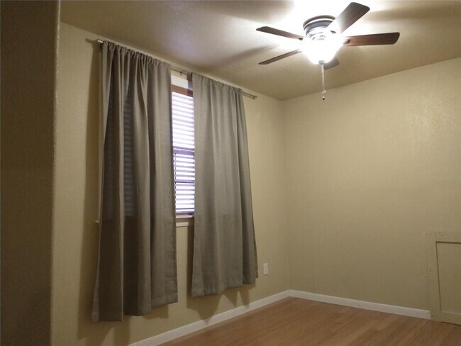 16219 Oxbow Trail unit Apartment, Buda, TX 78610 - photo 5