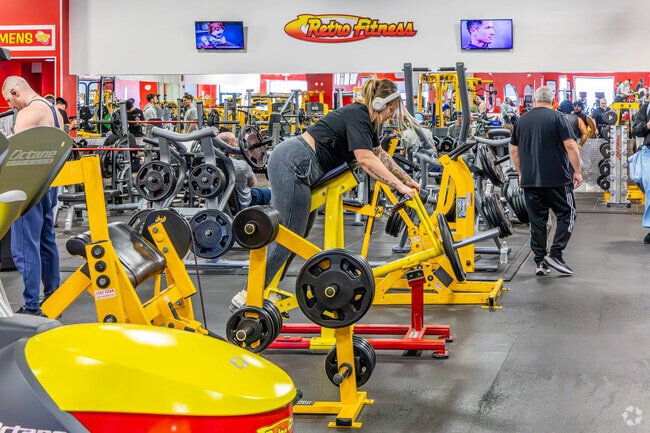 Retro Fitness at Aldrich Plaza is a great place to work out in Candlewood.