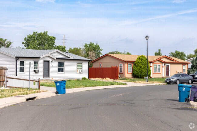 Ranch style homes with small yards is standard fare in the Dupont neighborhood.