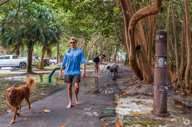 Spanish River Park is one of the best pet-friendly parks located close to Highland Beach, FL.