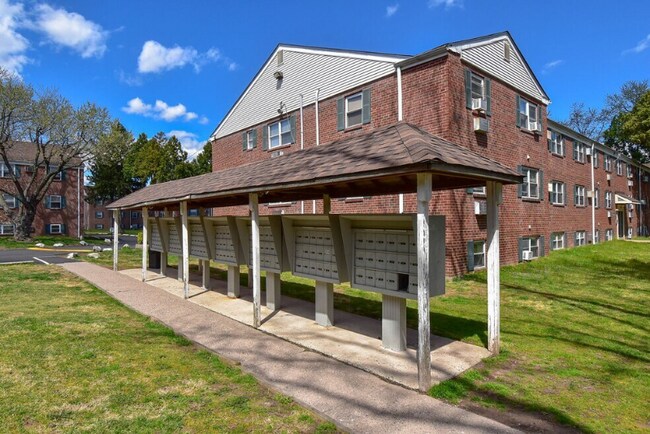 7200 Marion Ave unit 402, Levittown, PA 19055 - photo 6