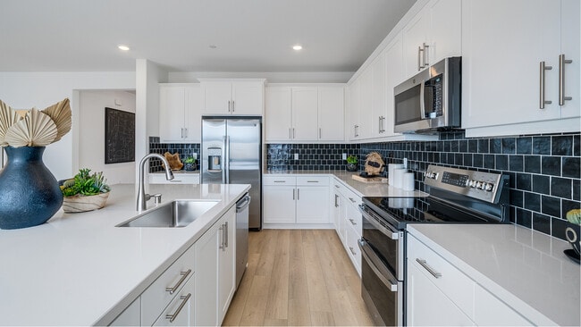 26589 Zenith Ct, Menifee, CA 92584 - photo 3