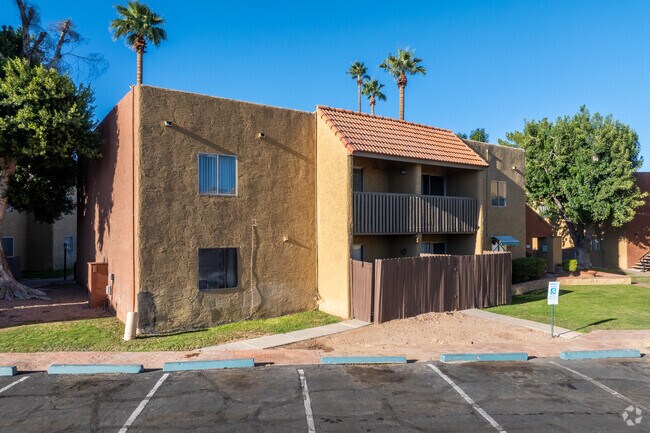 Arbor Creek, Phoenix, AZ 85051 - photo 6