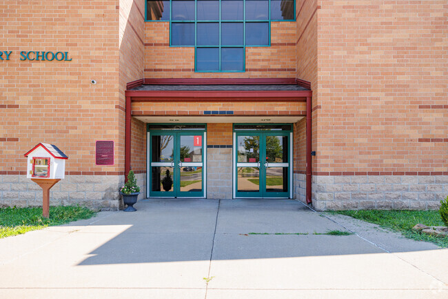 Students at North Elementary School go on to attend the neighboring Ozark Middle School.