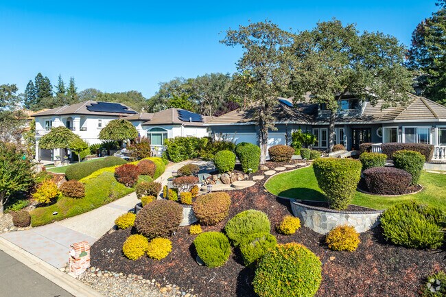 Homes in Ridgeview Village range between $700,000 to $2.7 million.