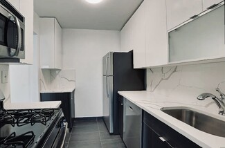 315 W 48th St, New York, NY 10036