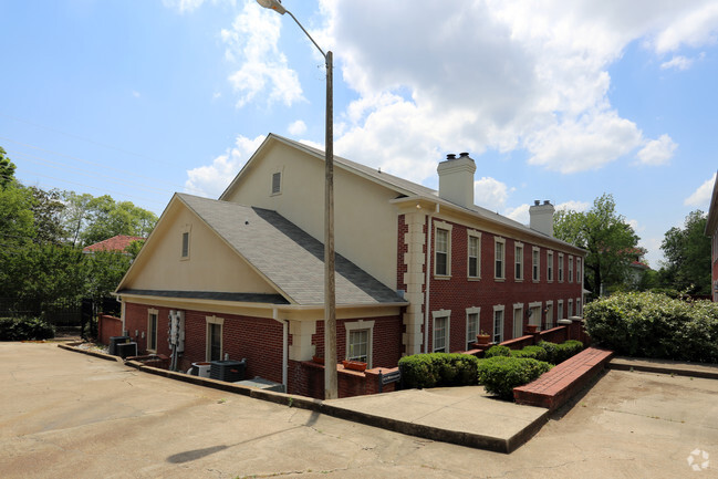907 Morningside Street