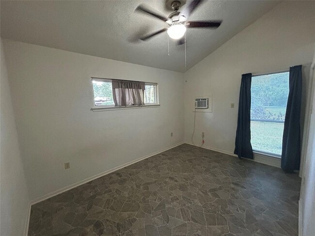 2651 Pioneer Ln, Cleveland, TX 77328 - photo 3