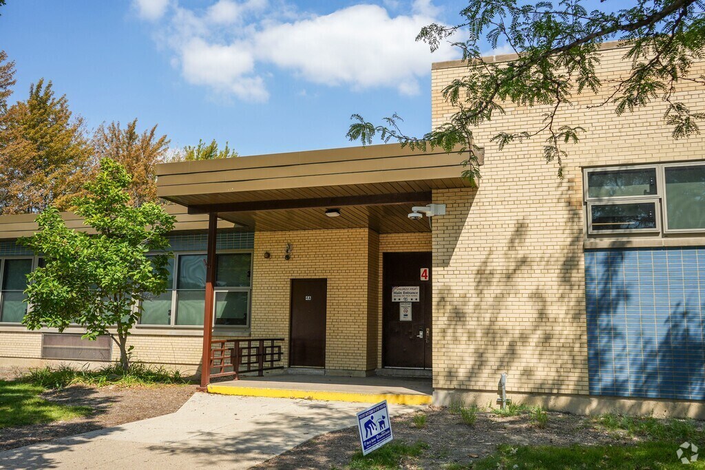 Grimes Elementary School, Rankings & Reviews