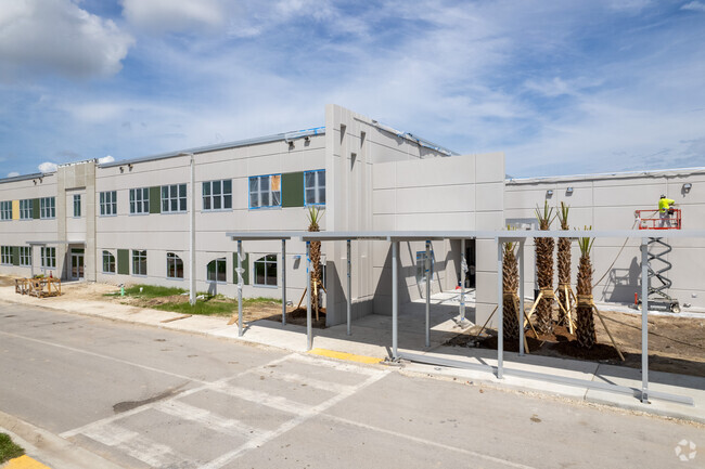 Amanecer Elementary School in Lehigh Acres is a Cambridge Primary Center.