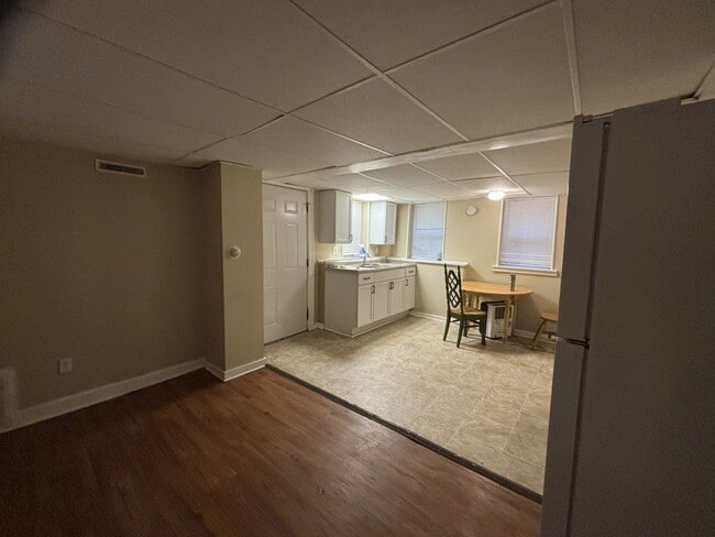 318 N 41st St unit 318B, Milwaukee, WI 53208 - photo 5