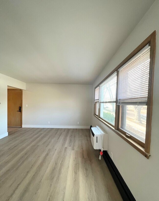 Uptown Flats, Sioux Falls, SD 57104 - photo 7