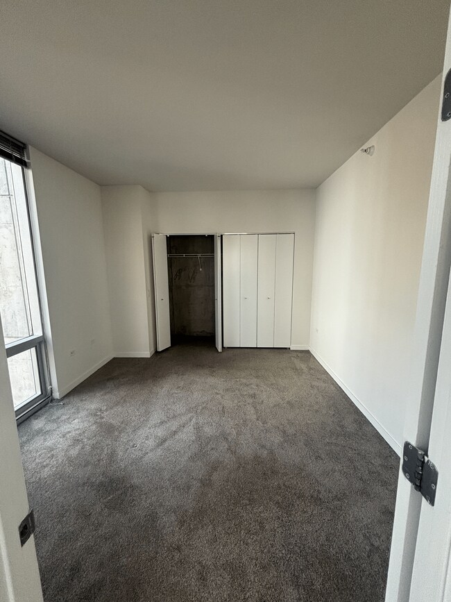 851 N La Salle Dr unit 1707, Chicago, IL 60610 - photo 3