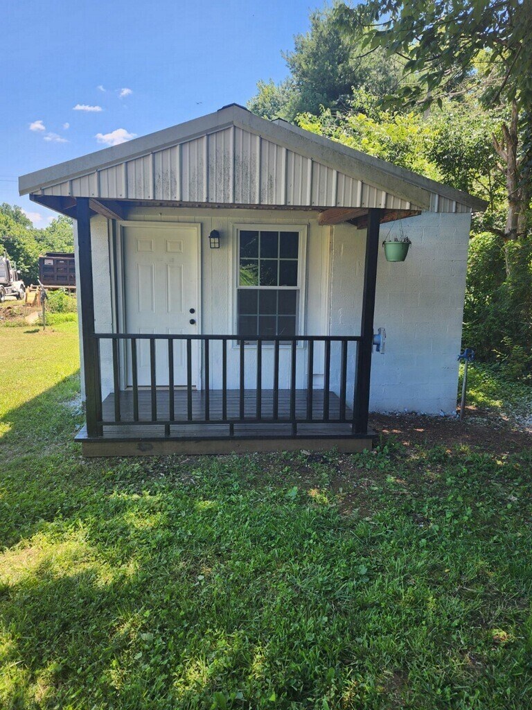 259 High St, Doyle, TN 38559 - photo 1