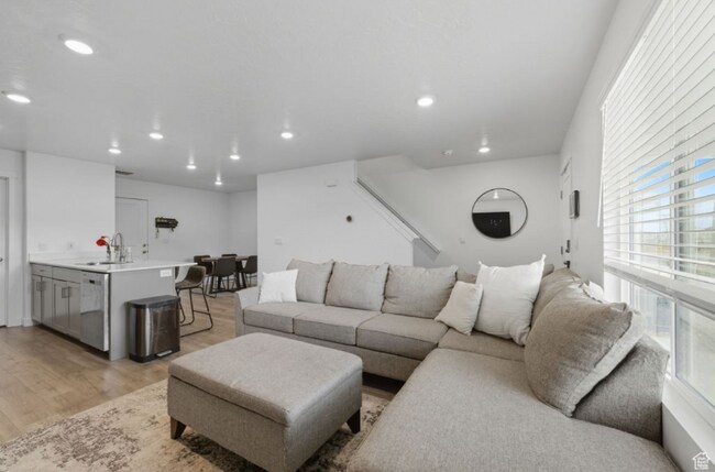 3728 Orinda Dr, Lehi, UT 84043 - photo 4