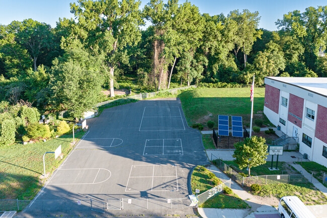 The STEM Middle Academy is a part of the Springfield School District.