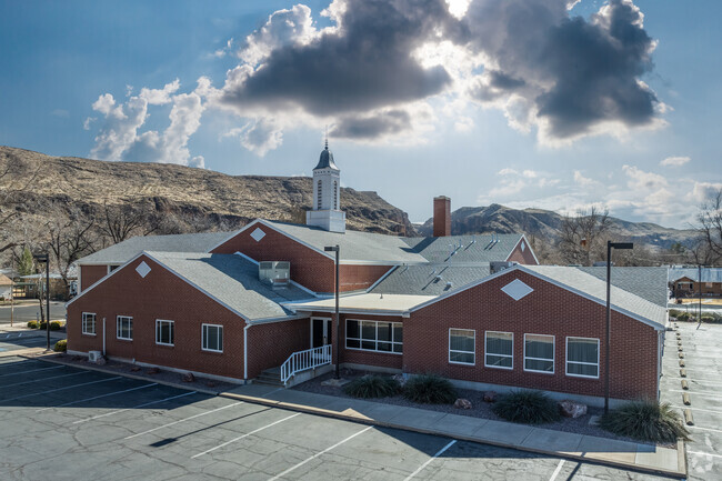 The Church of Jesus Christ of Latter-day Saints brings newcomers to Hurricane.