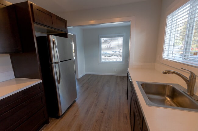 14603 SE Arista Dr unit . A, Milwaukie, OR 97267 - photo 4