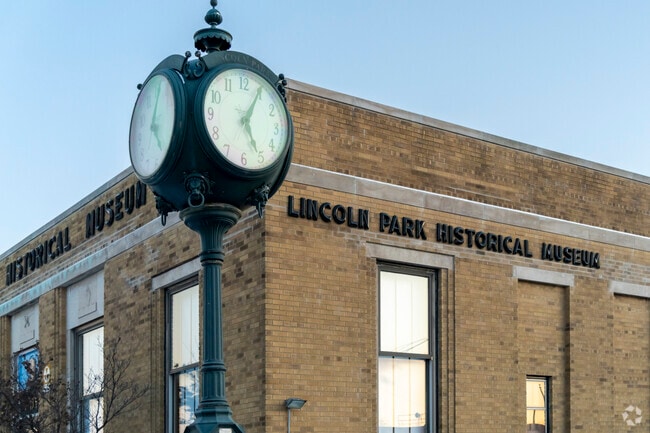 Lincoln Park Historical Museum collects and preserves artifacts about its history.