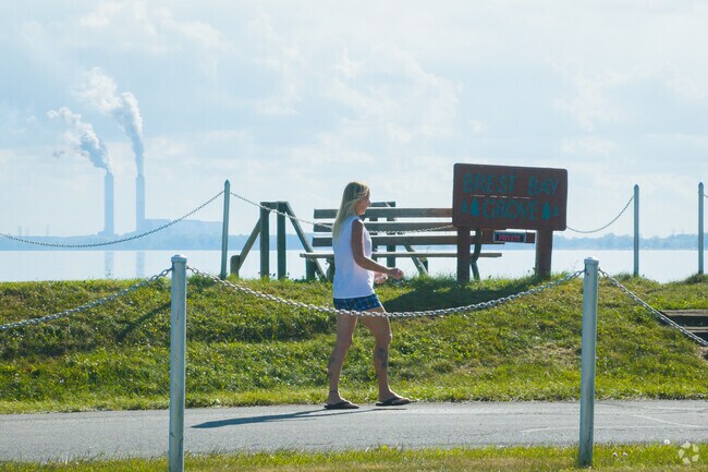 Brest Bay Grove Park welcomes walkers.