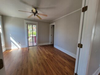 2840 N Bartlett Ave Unit Upper, Milwaukee, WI 53211