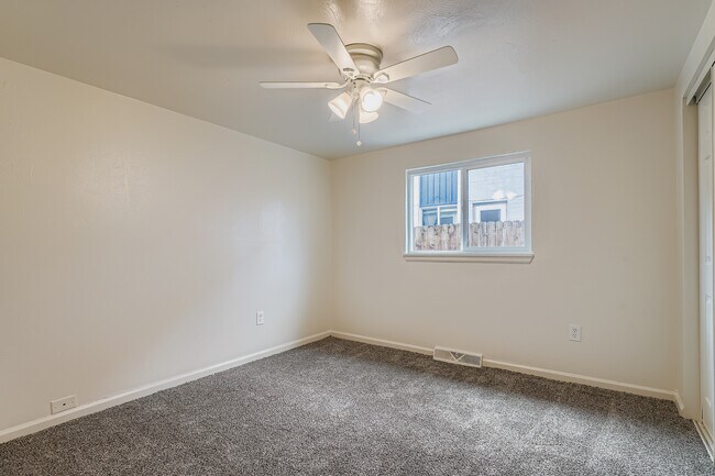 Barcelona, Lakewood, CO 80214 - photo 5