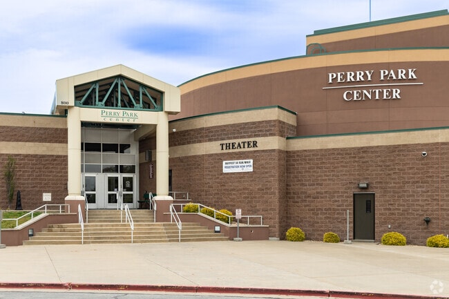 Perry Park Center offers racquetball, gym facilities, and a full-service library.