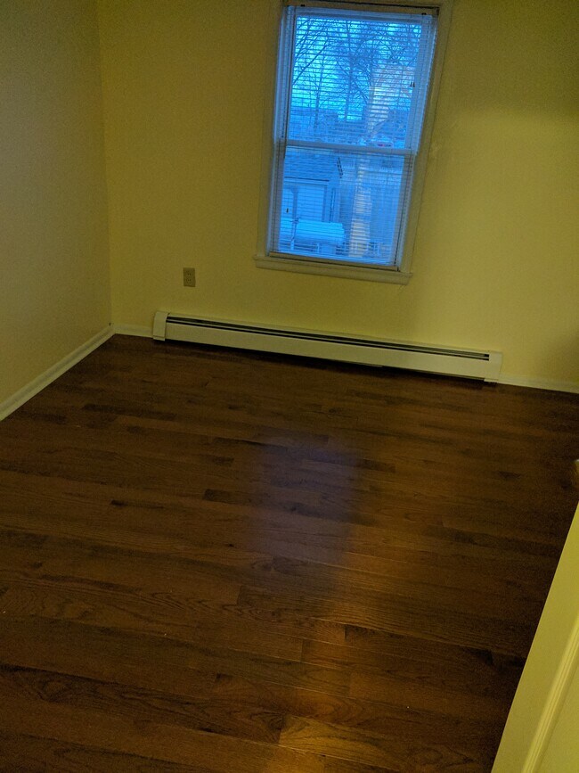 (30A) Bedroom1