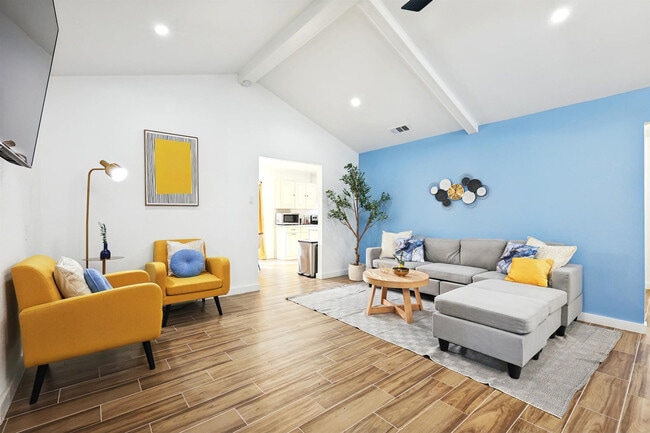 1044 Briarwood Ln unit ID1051607P, Desoto, TX 75115 - photo 5