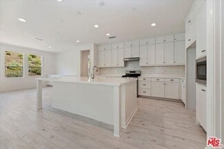 29814 Corte Trono, Santa Clarita, CA 91390