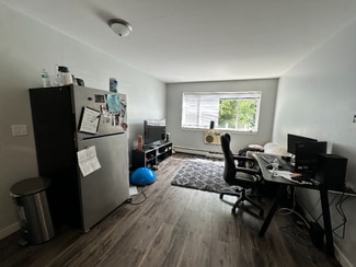 2545 N Cramer St Unit 212, Milwaukee, WI 53211