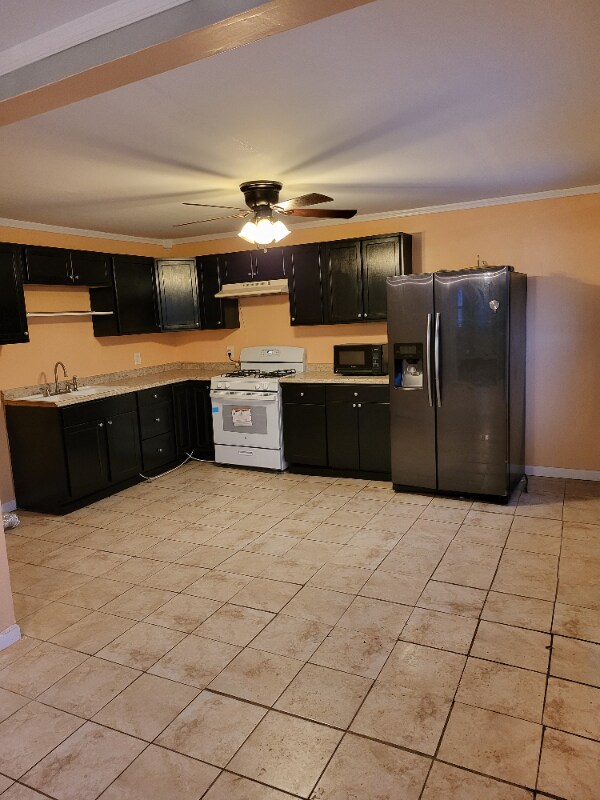 107 Canaan St, Carbondale, PA 18407