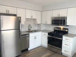 4420 Forest Ave Unit 1R, Brookfield, IL 60513