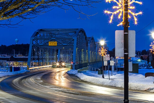 The Michigan Street Bridge is one of three bridges that connect Sturgeon Bay.