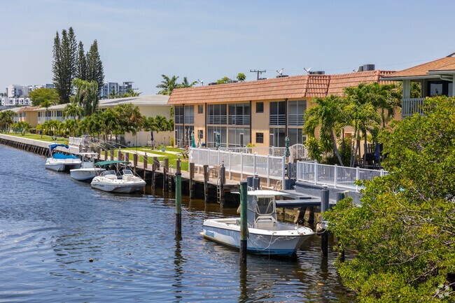 Apartments that has docks in the backyard are very common in Garden Isles neighborhood