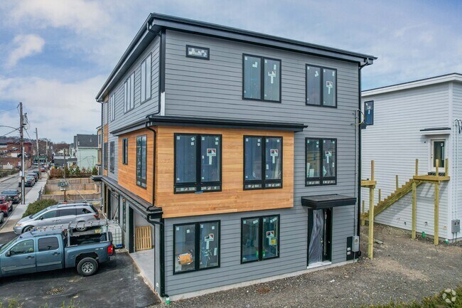 You can find new construction homes in South Side.