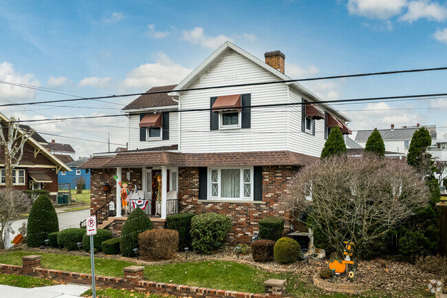 Donora homes are surrounded by great landscaping.
